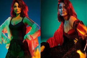 PHOTOS: మరీ ఇంత హాట్‌గానా! కుర్రకారు గుండెల్లో సెగలు పుట్టిస్తోన్న అనుష్క