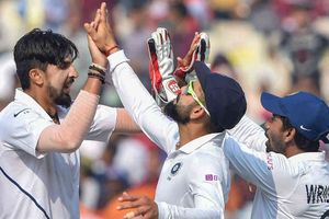 డే నైట్ టెస్టులో గుబాలీ బంతిపై ఇషాంత్ అనుభవం ఇదీ