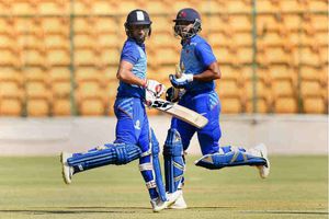 IPL 2020: ముంబై టు కోల్‌కతా, సిద్దార్ధ్ లాడ్‌కు మంచి ఆఫర్