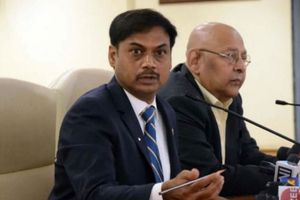 'ప్రజలు ఏదైనా రాయొచ్చు కానీ.. ధోనీ, కోహ్లీ నన్ను గౌరవిస్తారు'