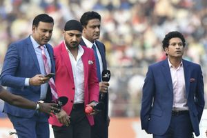 పింక్ బాల్ టెస్ట్ స్పెషల్స్: అలనాటి మధుర క్షణాలను గుర్తు చేసుకున్న ‘ఆ నలుగురు’