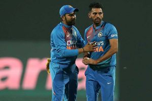 బుమ్రా లాగా నిన్ను ఉపయోగిస్తా, నీతో బౌలింగ్‌ చేయిస్తా: రోహిత్ చెప్పిన మాటలతోనే!