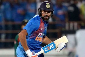 రోహిత్ శర్మ అరుదైన రికార్డు: మూడు ఫార్మాట్లలోనూ టాప్-10లో!