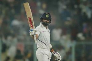 తొలి పింక్ బాల్ టెస్ట్: కోహ్లీ 27వ టెస్టు సెంచరీ, 347/9 వద్ద ఇన్నింగ్స్‌ డిక్లేర్‌ చేసిన భారత్