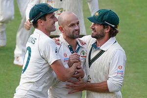 వరుసగా 14 టెస్టుల్లో ఓటమి.. పాకిస్థాన్‌ ఖాతాలో చెత్త రికార్డు!!