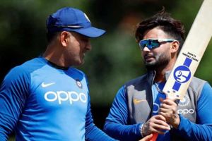 ఉప్పల్ స్టేడియంలో తొలి టీ20: ధోని రికార్డుపై కన్నేసిన రిషభ్ పంత్
