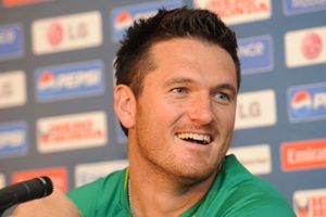 దక్షిణాఫ్రికా క్రికెట్‌ బోర్డు తాత్కాలిక డైరెక్టర్‌గా గ్రేమ్ స్మిత్