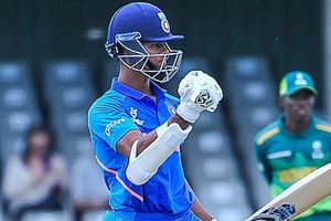 చెలరేగిన యశస్వి జైస్వాల్‌.. దక్షిణాఫ్రికాపై భారత్‌ విజయం.. సిరీస్‌ కైవసం!!