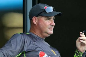 శ్రీలంక హెడ్‌ కోచ్‌గా మిక్కీ ఆర్థర్‌.. బ్యాటింగ్‌ కోచ్‌గా గ్రాంట్‌ ఫ్లవర్‌!!