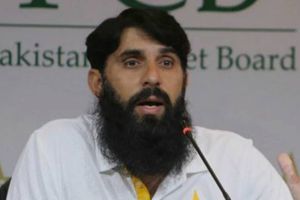 నా వద్ద మంత్రదండం లేదు: అసహనం వ్యక్తం చేసిన పాక్ కోచ్ మిస్బా