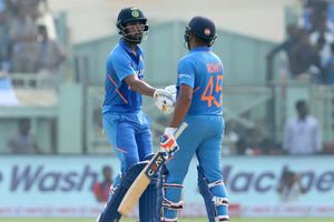 విశాఖ వన్డే.. రోహిత్‌-రాహుల్‌లు నాలుగోసారి!!