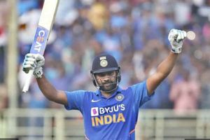 'వచ్చే ఏడాది కోసం ఎంతో ఎదురుచూస్తున్నా.. ఫామ్‌ను ఇలానే కొనసాగిస్తా: రోహిత్