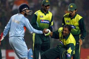 వీడియో వైరల్: సెహ్వాగ్ బట్టతల గురించి షోయబ్ అక్తర్ కీలక వ్యాఖ్యలు