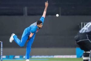 సూపర్‌ ఓవర్‌లో బుమ్రానే ఎందుకు.. అసలు కారణం చెప్పిన రోహిత్!!