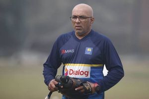 'అర్ధాంతరంగా తొలగించినందుకు 50 లక్షల డాలర్లు చెల్లించండి'