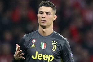 ఇన్‌స్టాగ్రామ్‌లో క్రిస్టియానో రొనాల్డో సరికొత్త రికార్డు!!