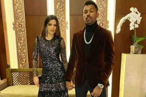 నూతన సంవత్సరం వేళ ఇనిస్టాలో ఫోటో: ఆమెతో రిలేషన్‌పిప్‌పై హార్దిక్ పాండ్యా