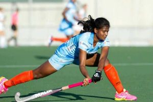 టోక్యోకు దూరం: రిటైర్మెంట్ ప్రకటించిన హాకీ ప్లేయర్ సునీతా లక్రా