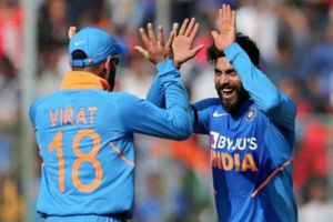 India vs New Zealand, 3rd T20I: కివీస్ ఓపెనర్లను ఔట్ చేసిన శార్ధూల్, జడేజా
