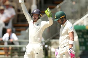 ఫిలాండర్‌పై అశ్లీల పదజాలం.. బట్లర్‌కు జరిమానా!!