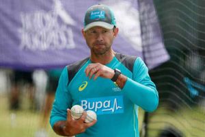 రికీ పాంటింగ్ పిక్ చేసిన ముగ్గురు అత్యుత్తమ వికెట్ కీపర్లు వీరే!