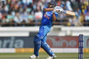 ఆమ్లా, సచిన్ రికార్డు బద్దలు: ఓపెనర్‌గా రోహిత్ శర్మ సరికొత్త రికార్డు