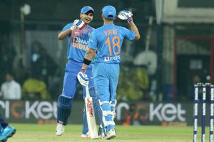 2nd T20Iలో టీమిండియా ఘన విజయం: విరాట్ కోహ్లీదే విన్నింగ్ షాట్