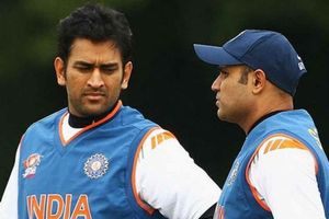 ధోనికి బీసీసీఐ కాంట్రాక్ట్ ఇవ్వకపోవడం సరైందే: సెహ్వాగ్