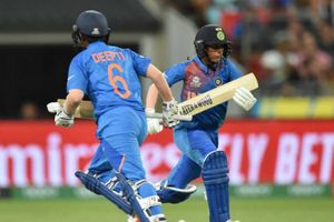 టీ20 ప్రపంచకప్‌.. మెరిసిన దీప్తి శర్మ.. ఆసీస్ లక్ష్యం 133