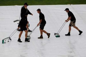 Ind vs NZ 1st Test: వర్షం అంతరాయంతో రద్దయిన తొలి రోజు ఆట.. భారత్ 122/5