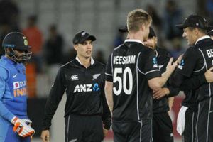 భారత్-న్యూజిలాండ్ రెండో వన్డేలో ఇది గమనించారా? క్రికెట్ హిస్టరీలోనే చాలా రేర్ ఘటన!!