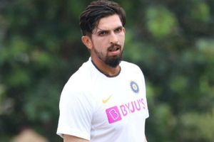 రెండో టెస్ట్ ముందు టీమిండియాకు షాక్.. గాయంతో ఇషాంత్ దూరం!!