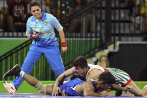 పాక్‌ రెజ్లర్లకు వీసాలు మంజూరు.. చైనాకు మాత్రం