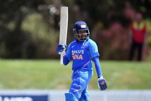 వన్డే సిరీస్‌ బ్యాటింగ్‌ ఆర్డర్‌లో భారీ మార్పులు.. ఓపెనర్‌గా పృథ్వీ షా!!