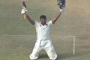 ట్రిపుల్, డబుల్‌ సెంచరీల సర్ఫరాజ్‌ఖాన్ ఖాతాలో మరో అరుదైన ఘనత