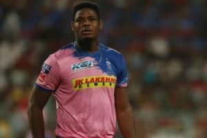 రాజస్థాన్ రాయల్స్‌కు షాక్.. రోడ్డు ప్రమాదానికి గురైన పేస్ బౌలర్