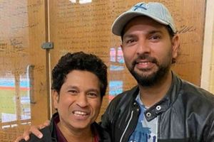 ఆ జ్ఞాపకాలు గుర్తుకొస్తున్నాయన్న సచిన్.. ఫొటోలు తీసిన యువరాజ్