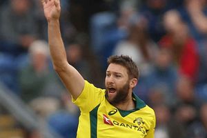 వన్డే సిరీస్ ముంగిట ఆస్ట్రేలియా పేసర్‌కు కరోనా!!