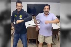 మొన్న అమ్మాయితో.. నేడు నాన్నతో.. చహల్‌ హల్చల్!!