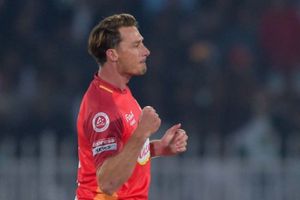 కరోనా తెచ్చిన కష్టం.. పాక్‌లో సౌతాఫ్రికా బౌలర్ అరెస్ట్!!