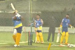 ఐపీఎల్ ముందు ధోనీ విధ్వంసం.. 6, 6, 6, 6, 6 (వీడియో)!!