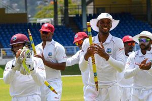 ఇంగ్లండ్ క్రికెట్ బోర్డుకు వెస్టిండీస్ బంపర్ ఆఫర్!!