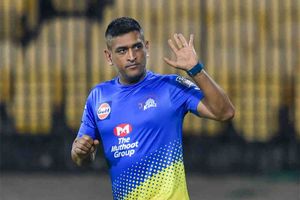 సెలెక్టర్ల ఇంటర్వ్యూలో ధోనీపై ప్రశ్నలు.. ఇంతకు ఏం అడిగారంటే?!!