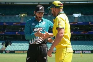 కరోనా ఎఫెక్ట్.. టాస్‌ సమయంలో షేక్‌హ్యాండ్‌ ఇచ్చుకోని కెప్టెన్లు!!