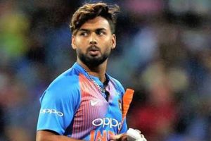 పంత్ కాపీ వద్దు.. సొంత గుర్తింపు తెచ్చుకో.!!