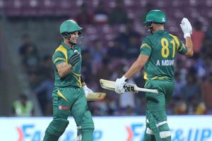 ఓల్డ్ ఈజ్ గోల్డ్.. 50 ఏళ్ల జాంటీ రోడ్స్ 38 బంతుల్లోనే హాఫ్ సెంచరీ బాదేశాడు!!