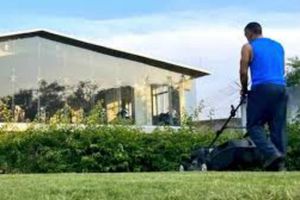 కరోనా ఎఫెక్ట్.. తోటమాలి అవతారమెత్తిన ధోనీ!!