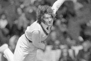 ఆస్ట్రేలియా మాజీ ఆల్‌రౌండర్‌ వాట్సన్ మృతి!!