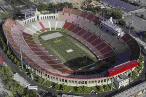 ప్రపంచంలోనే అతి పెద్ద స్టేడియం షురూ.. ఎక్కడంటే?!!