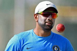 ఈ క్రాకర్స్ ఎక్కడ కొన్నారు? '9 PM, 9 minute'‌పై అశ్విన్ సెటైర్స్!!